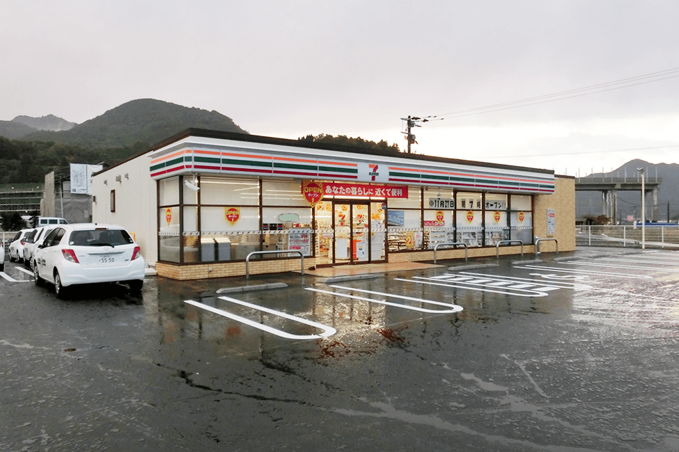 セブンイレブン　嬉野大草野店（2015）