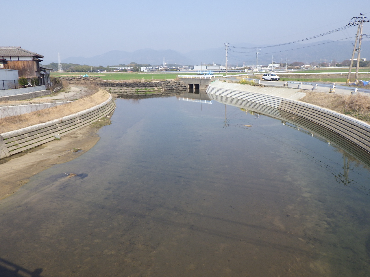 切通川河川整備（河道掘削工）